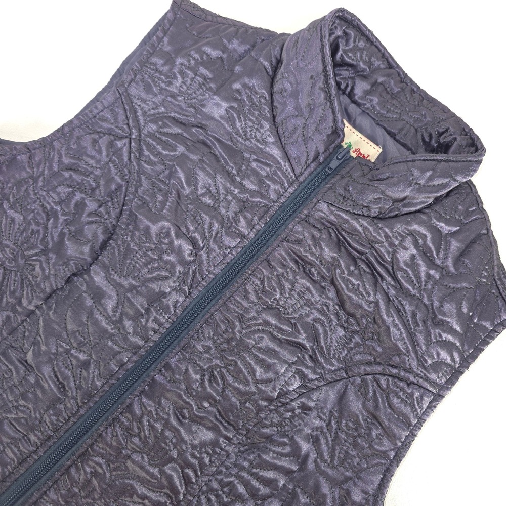 Toffee Apple Quilted Vest Women's Small Silver Satin Preppy Academia Grannycore‎